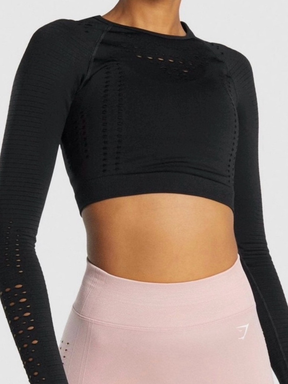 Gym Shark Glow High-Performance Long Sleeve Crop Top - Black